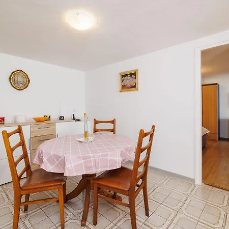 Διαμέρισμα Idyllisches Nur 200 Meter Zum Mit Privatparkplatz, Klima, Waschmaschine Dramalj