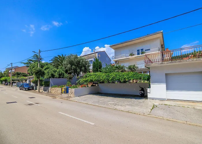 Idyllisches Nur 200 Meter Zum Mit Privatparkplatz, Klima, Waschmaschine Διαμέρισμα Dramalj