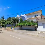 Idyllisches Nur 200 Meter Zum Mit Privatparkplatz, Klima, Waschmaschine Apartment Dramalj