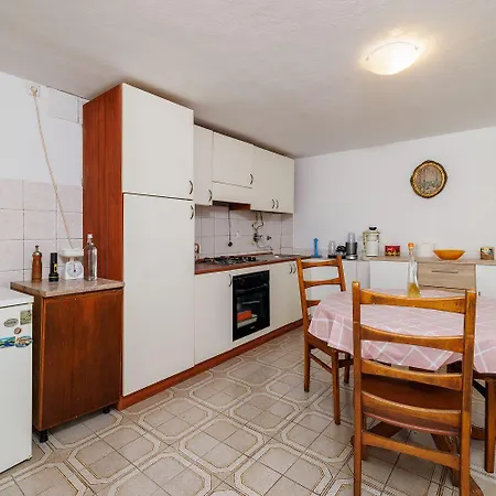 Idyllisches Nur 200 Meter Zum Mit Privatparkplatz, Klima, Waschmaschine *