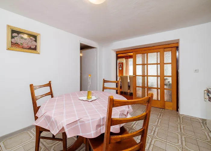Apartment Idyllisches Nur 200 Meter Zum Mit Privatparkplatz, Klima, Waschmaschine Dramalj
