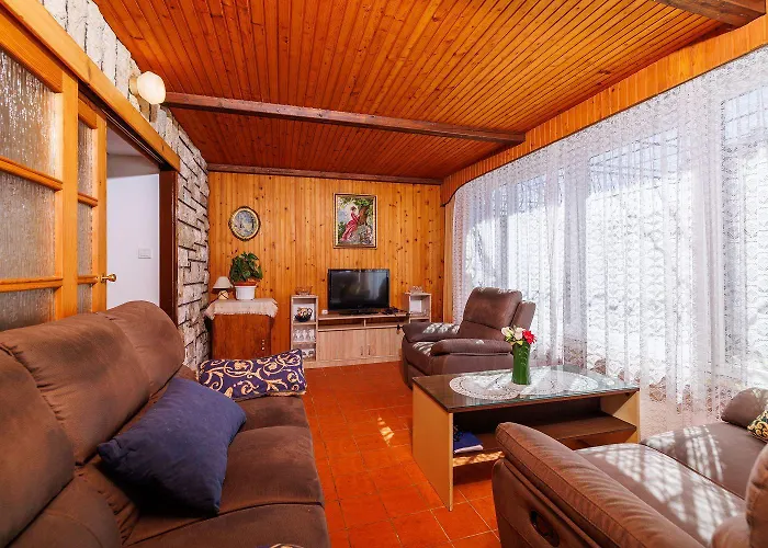 Idyllisches Nur 200 Meter Zum Mit Privatparkplatz, Klima, Waschmaschine * Dramalj